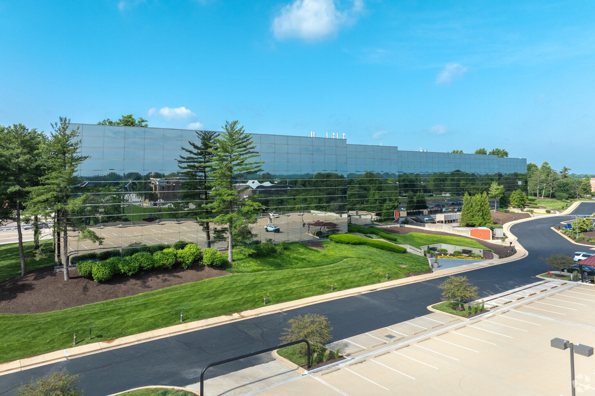 500 Maryville Centre Dr, Saint Louis, MO for lease Primary Photo- Image 1 of 6