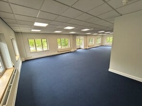 11 Cardale Ct, Harrogate à louer Photo intérieure- Image 2 de 8