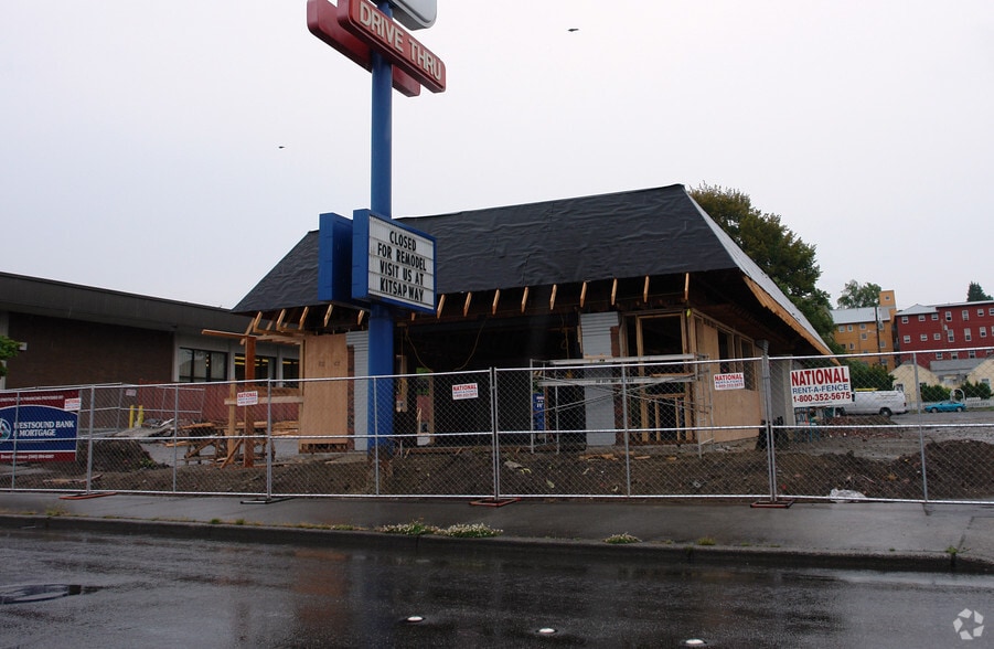 621 Warren Ave, Bremerton, WA for sale - Building Photo - Image 1 of 4