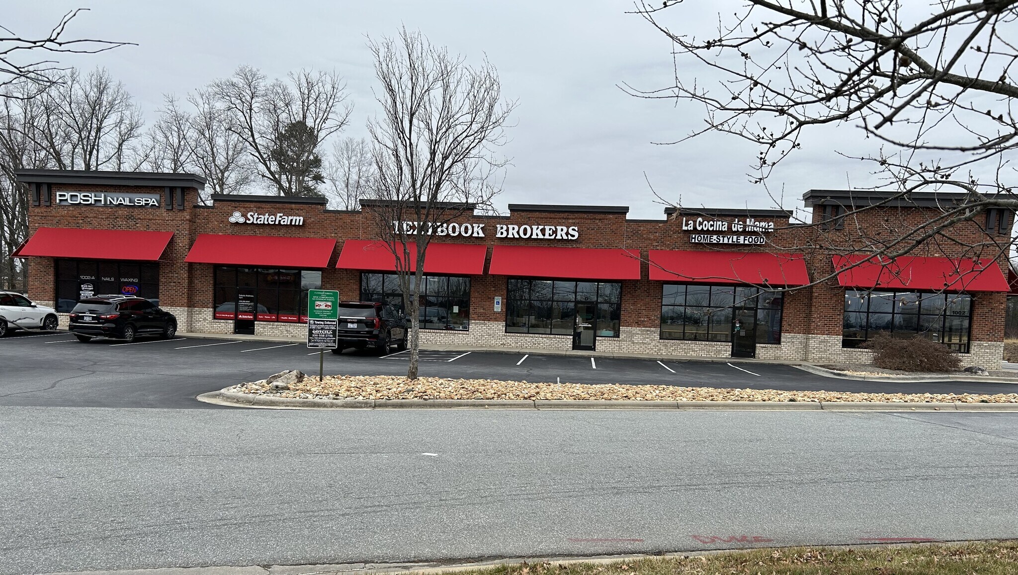 1002 Gardner Hill Dr, Jamestown, NC for lease Building Photo- Image 1 of 11