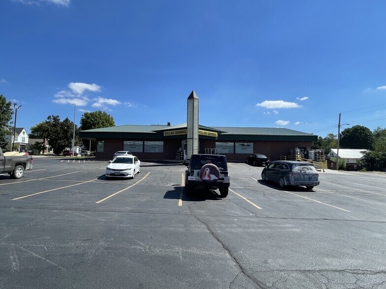 2000 Broadway St, Quincy, IL à louer - Photo du bâtiment - Image 1 de 7