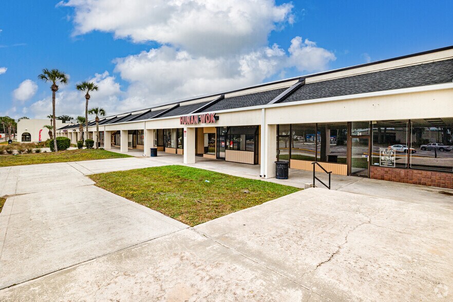 5566 Fort Caroline Rd, Jacksonville, FL à louer - Photo du bâtiment - Image 1 de 18