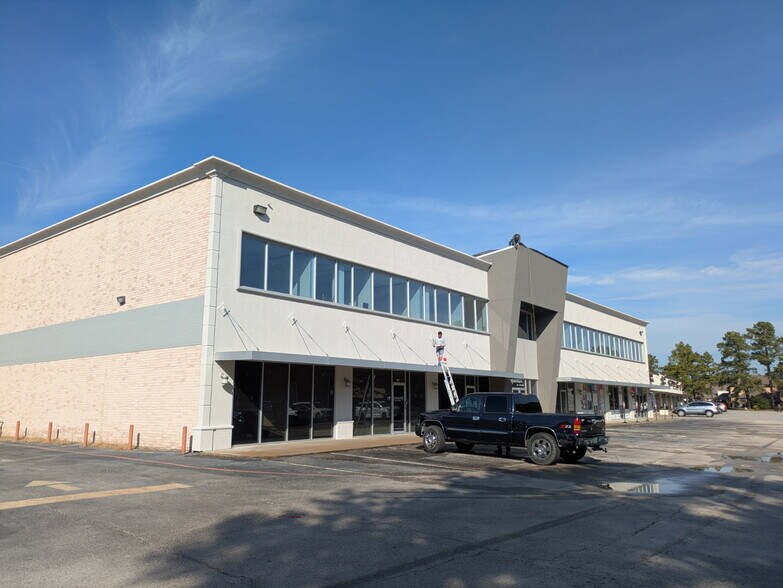 16131 N Eldridge Pky, Tomball, TX à louer - Photo du bâtiment - Image 2 de 5