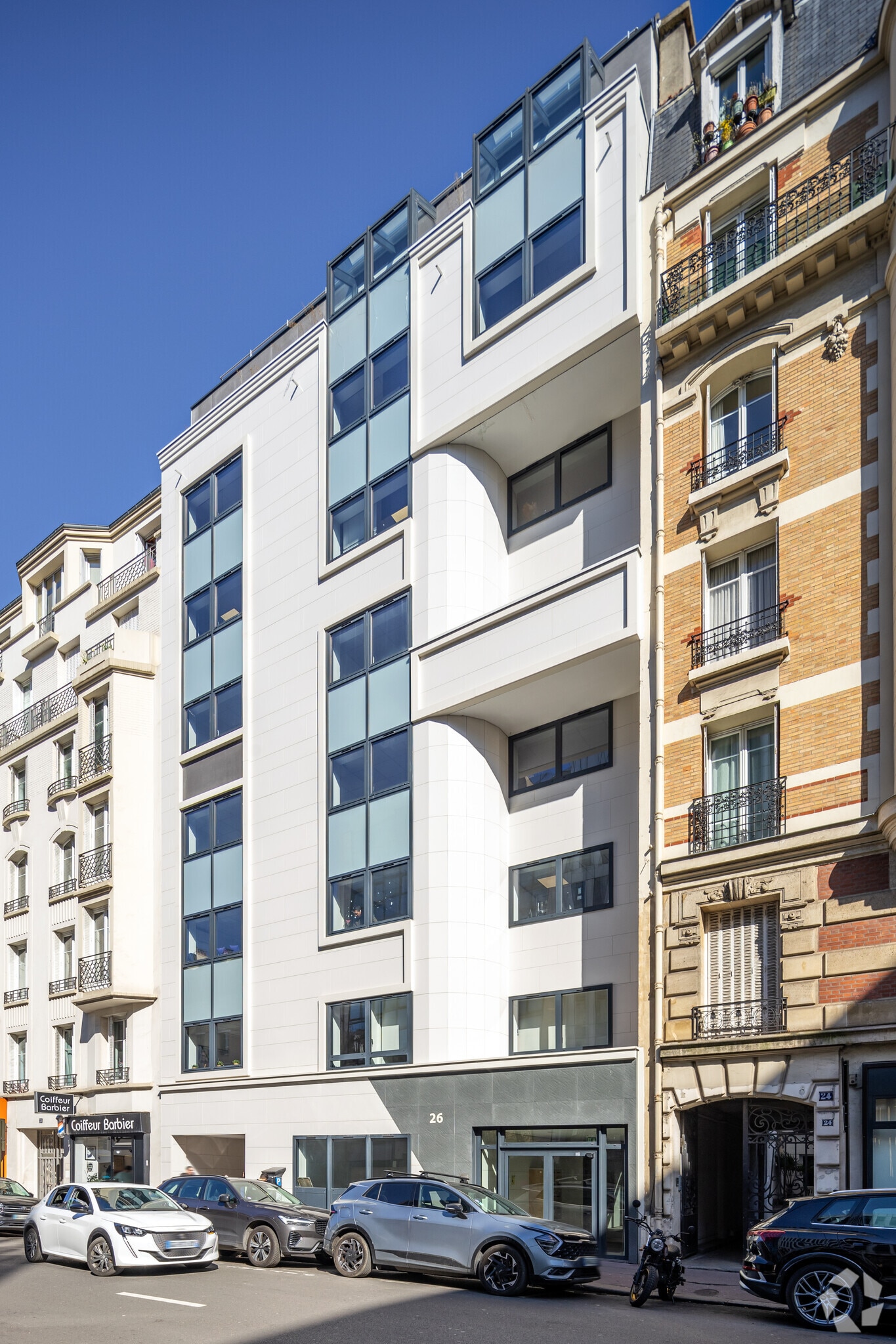 Office in Levallois-Perret for lease Primary Photo- Image 1 of 14