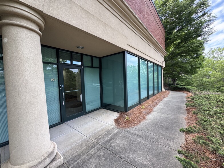 5910 Shiloh Rd E, Alpharetta, GA à louer - Photo du bâtiment - Image 2 de 15