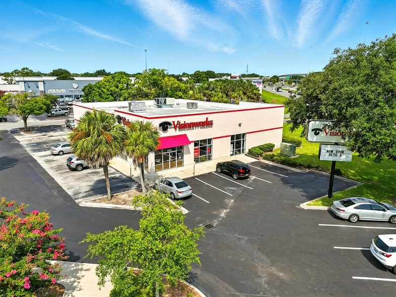 9480 Arlington Expy, Jacksonville, FL à vendre - Photo du bâtiment - Image 2 de 35