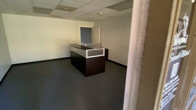 7177 Brockton Ave, Riverside, CA for lease - Commercial Listing Video 