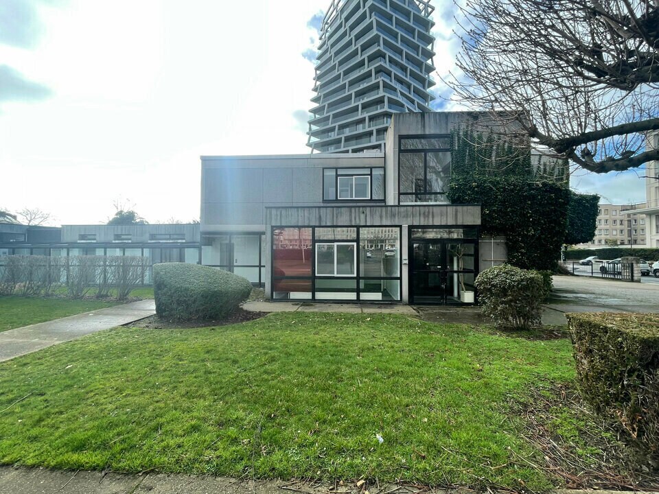 Office in Le Havre for lease Building Photo- Image 1 of 11