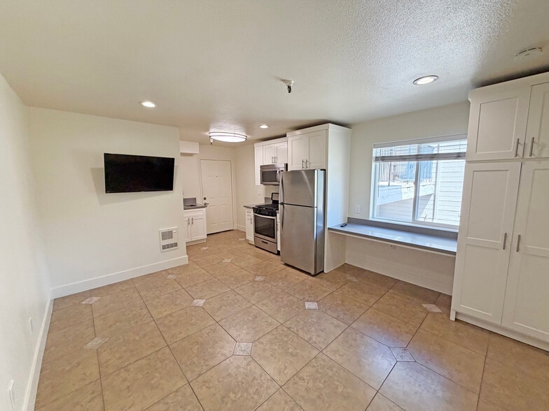 5615 Carpinteria Ave, Carpinteria, CA à vendre - Photo intérieure - Image 2 de 18