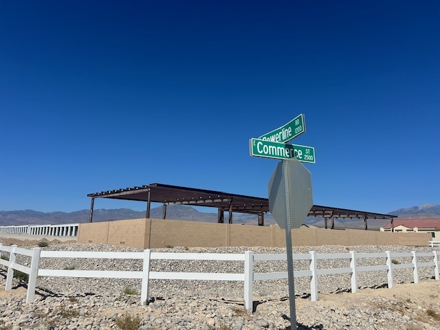 2530 Commerce st, Pahrump, NV à vendre - Photo du b timent - Image 2 de 7