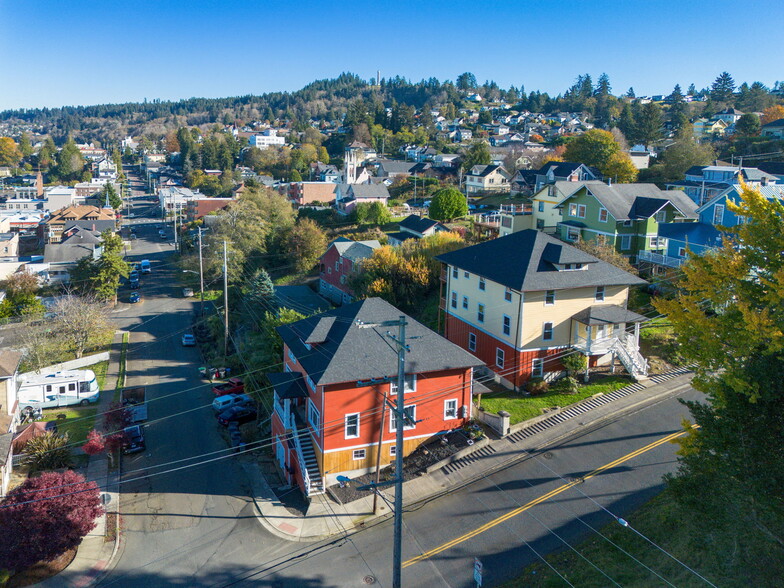 811 Franklin Ave, Astoria, OR à vendre - Photo principale - Image 1 de 26