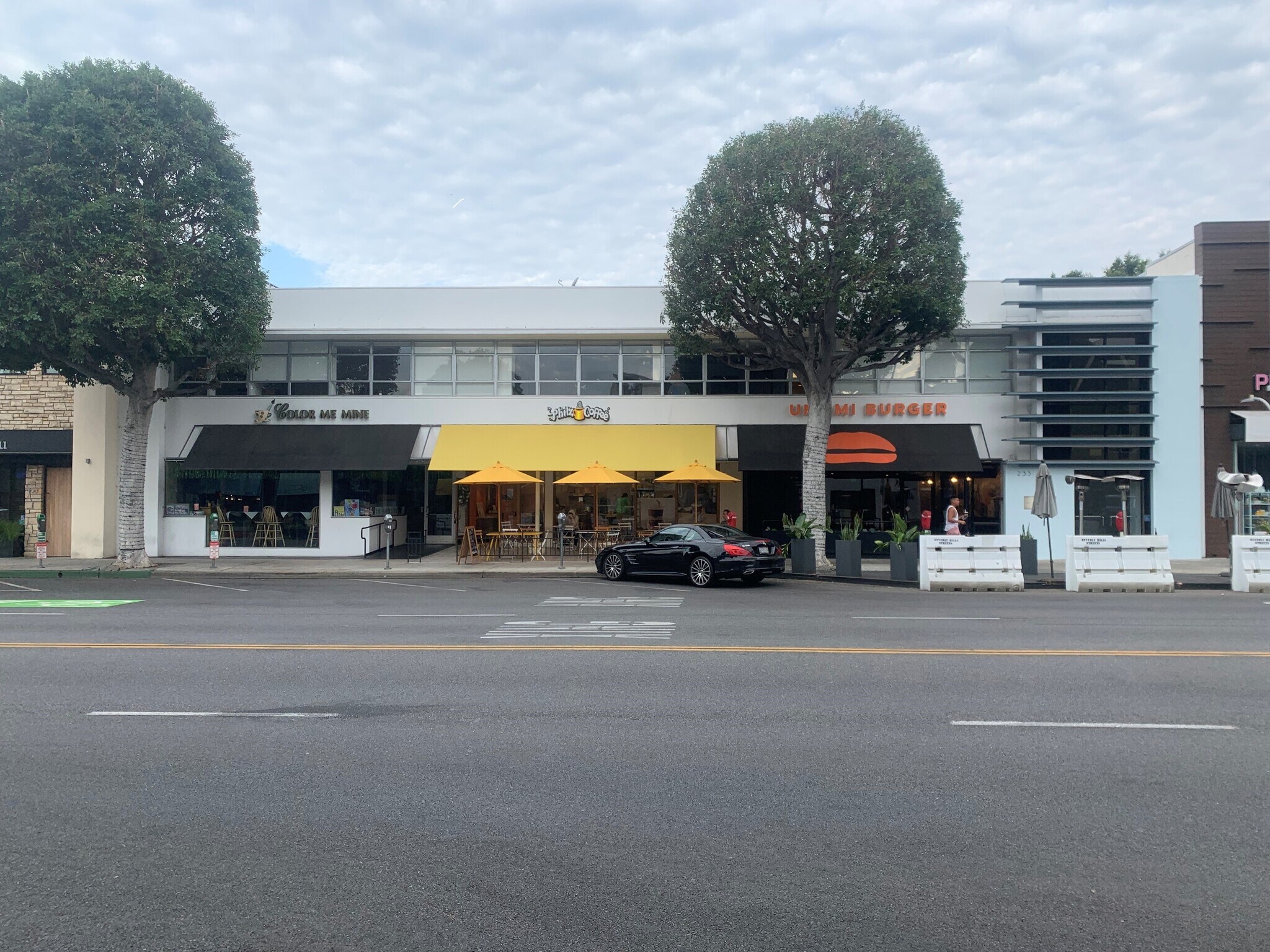 233 S Beverly Dr, Beverly Hills, CA for lease Building Photo- Image 1 of 3