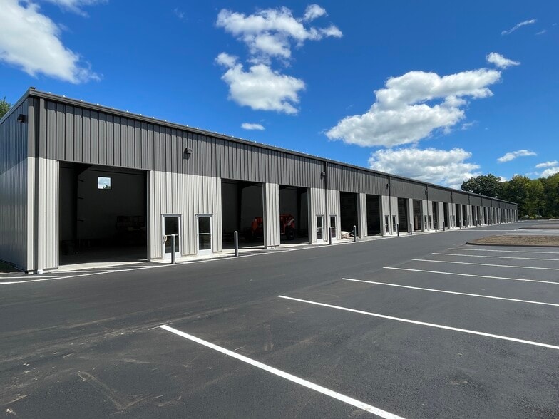 100 South Satellite Road, South Windsor, CT for lease - Building Photo - Image 2 of 6