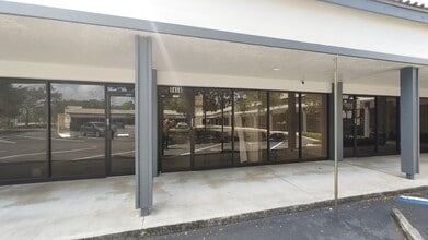 7443-7495 N University Dr, Tamarac, FL for lease Interior Photo- Image 2 of 11