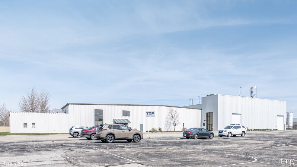 635 S Mapleton St, Columbus, IN à vendre - Photo du bâtiment - Image 2 de 8