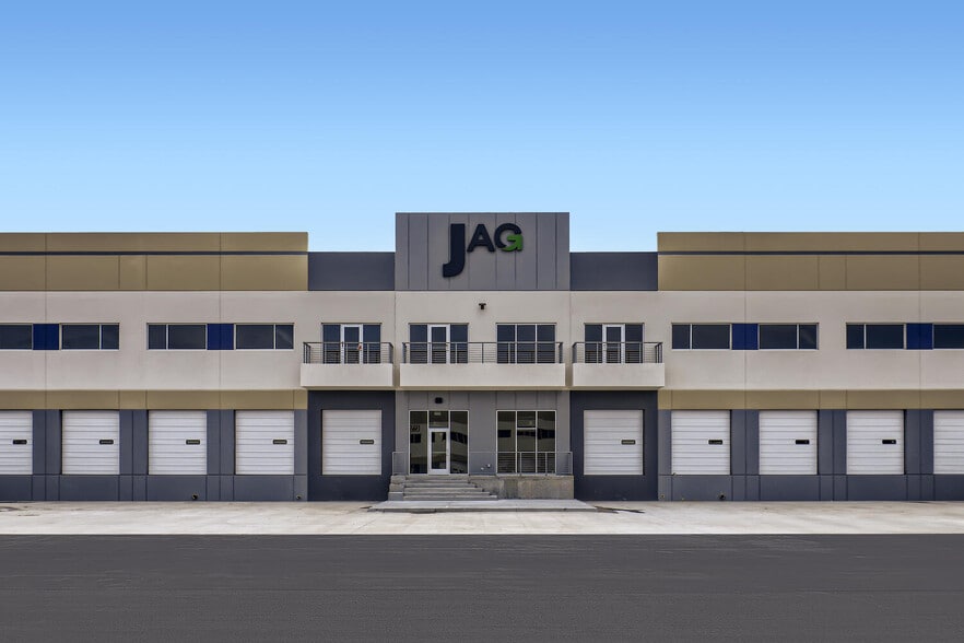 26100-26120 E 68th Ave, Aurora, CO for lease - Primary Photo - Image 1 of 16