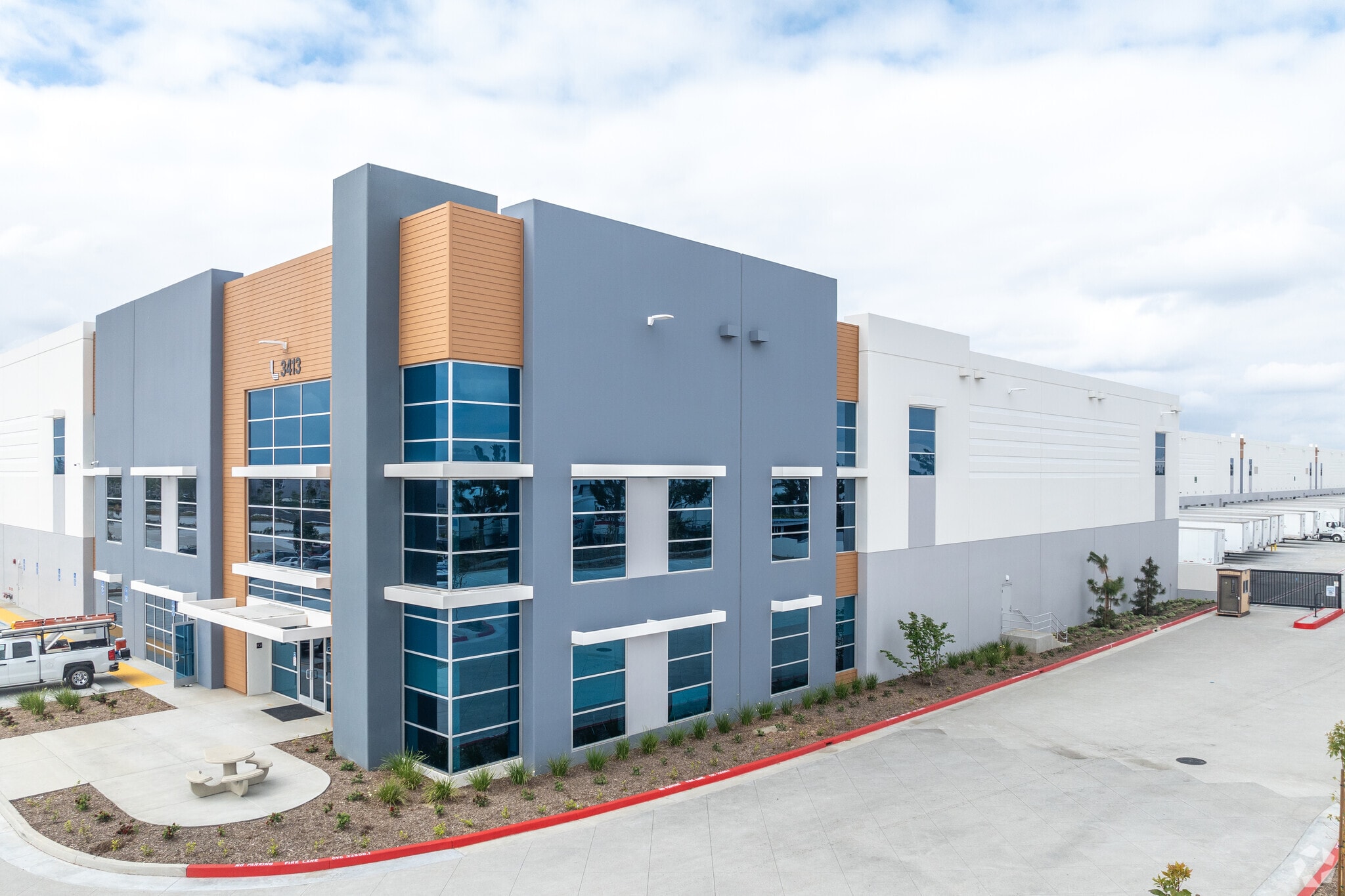 3413 Manitou Ct, Jurupa Valley, CA for lease Primary Photo- Image 1 of 8