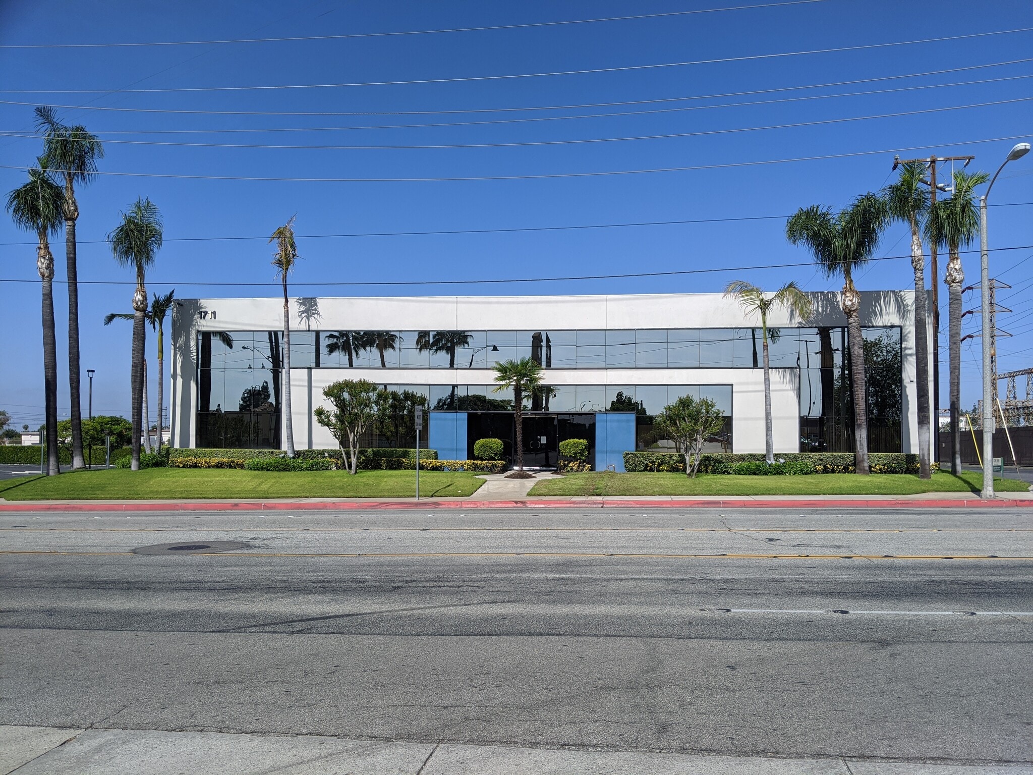 1711 S Mountain Ave, Monrovia, CA for lease Primary Photo- Image 1 of 9
