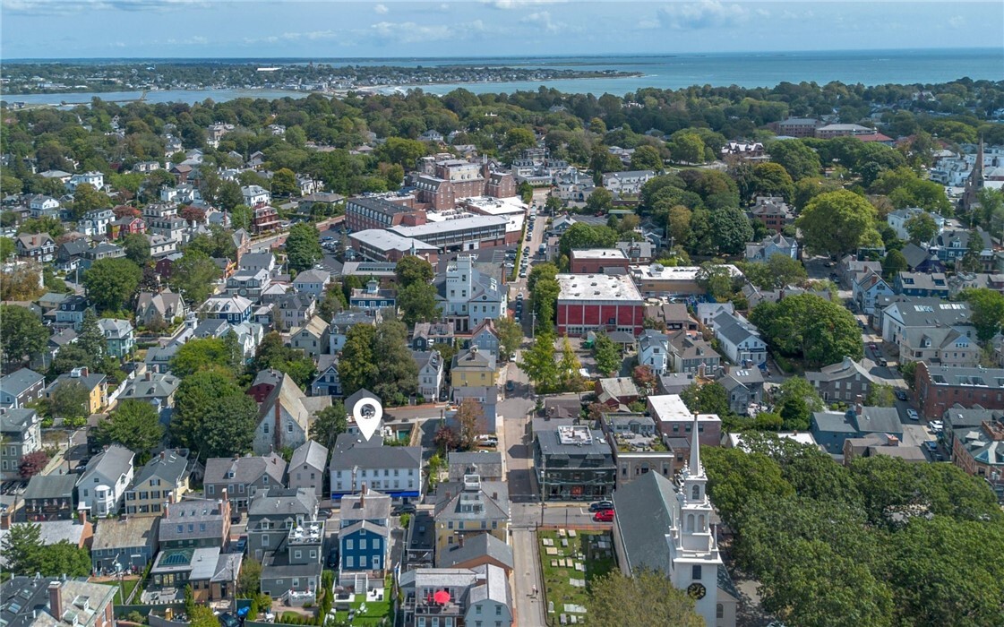 130-132 Spring St, Newport, RI à vendre Photo du bâtiment- Image 1 de 48