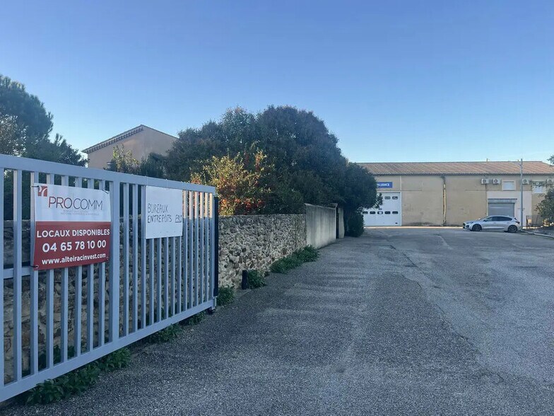 Industriel dans Piolenc à louer - Photo du bâtiment - Image 2 de 3