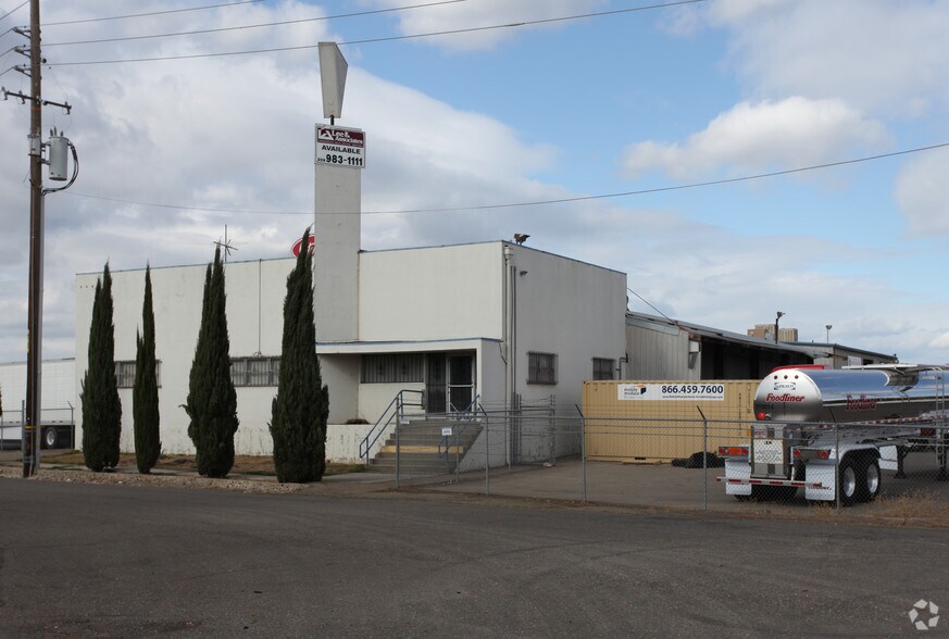 781 Swift Way, Stockton, CA à louer - Photo du bâtiment - Image 2 de 3