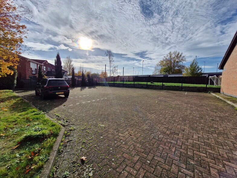 Church St, Doncaster à louer - Photo du bâtiment - Image 3 de 6