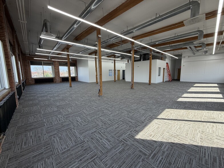 150-154 California St, Newton, MA for lease - Building Photo - Image 2 of 4