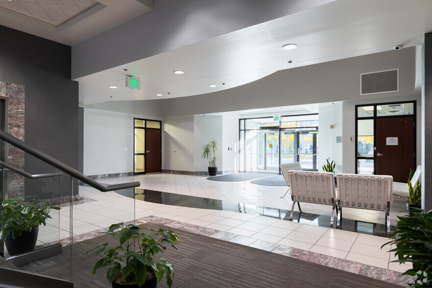 4246 S Riverboat Rd, Salt Lake City, UT for lease - Interior Photo - Image 2 of 5