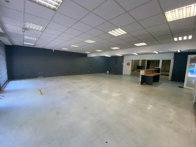 Retail in Toulouse for lease - Interior Photo - Image 1 of 7