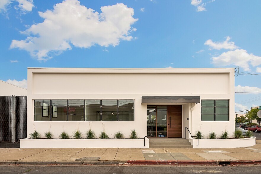 730 Broadway, Redwood City, CA à louer - Photo du bâtiment - Image 2 de 29