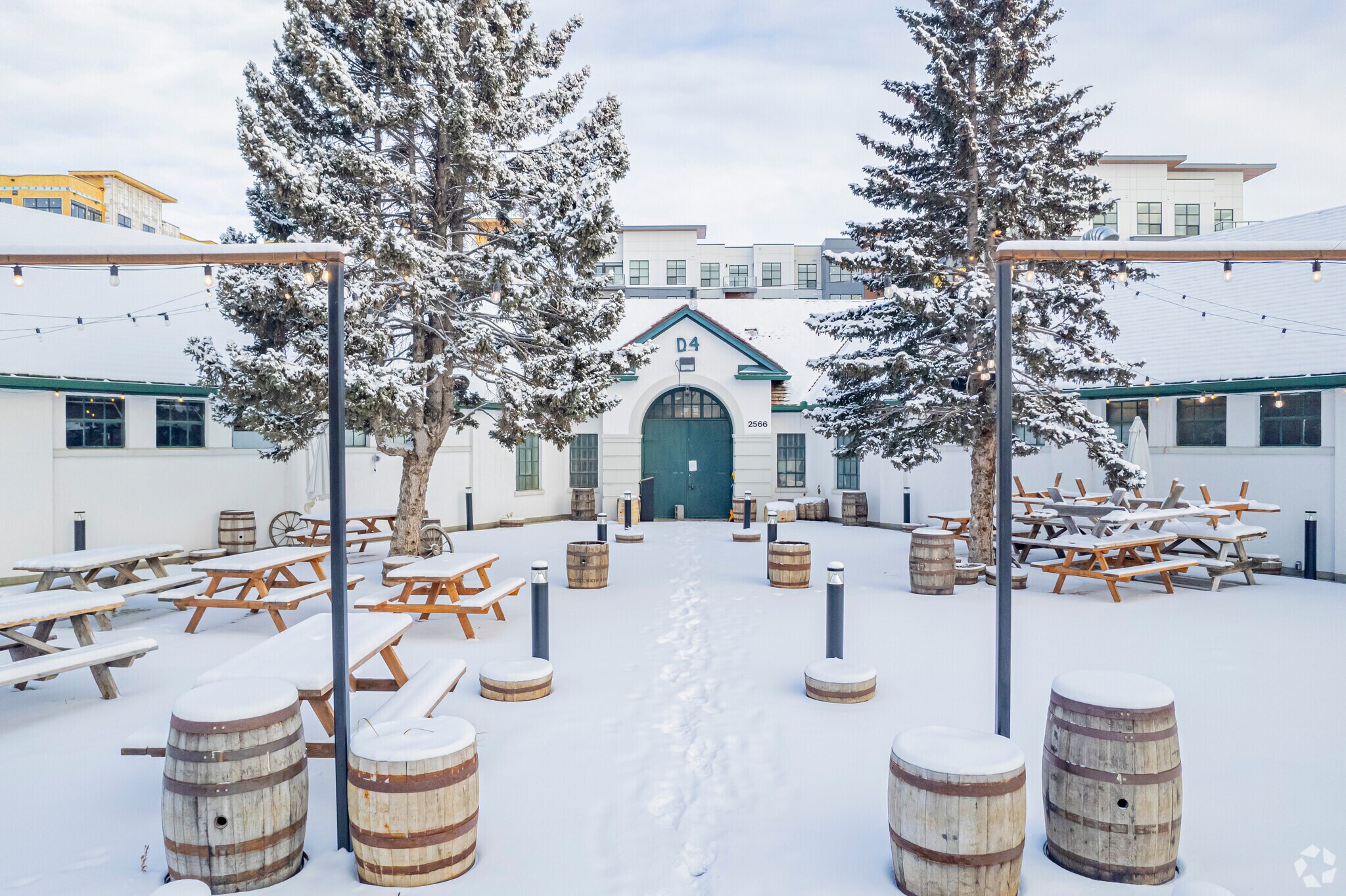 2566 Flanders Ave SW, Calgary, AB à vendre Photo principale- Image 1 de 1