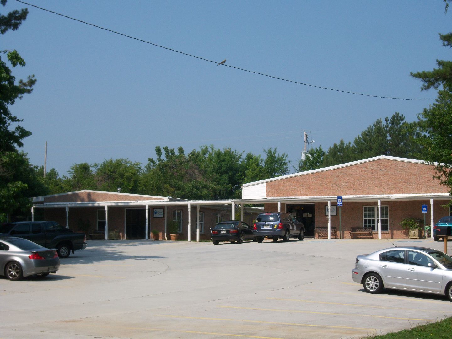 Portfolio of 2 portfolio of 2 properties for sale on LoopNet.ca Primary Photo- Image 1 of 2