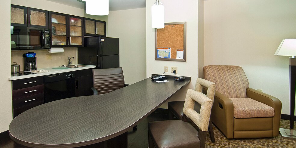 979 N Gloster St, Tupelo, MS for sale - Interior Photo - Image 3 of 9