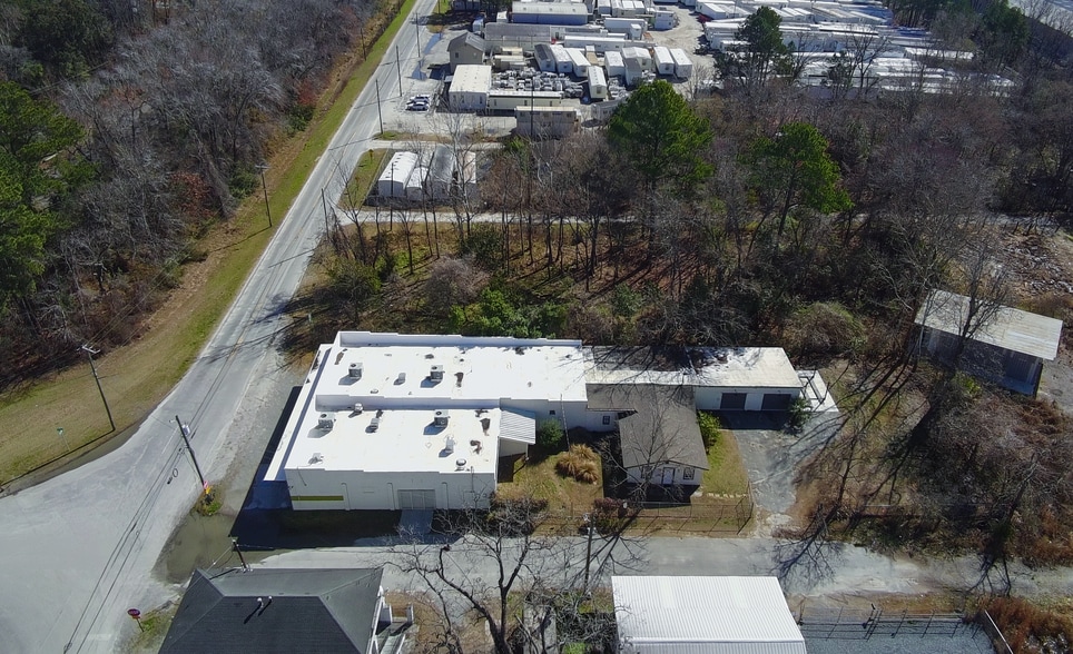 2744 Louisville Rd, Savannah, GA for sale - Primary Photo - Image 1 of 7