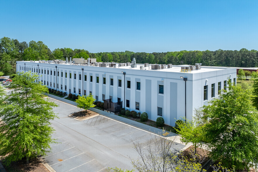 2460 Mountain Industrial Blvd, Tucker, GA for lease - Building Photo - Image 2 of 4