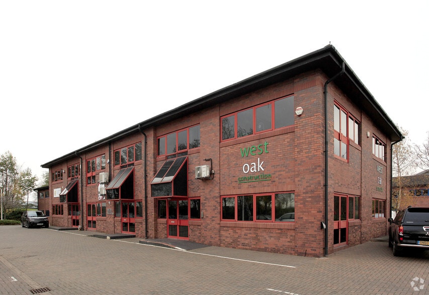 Dairyhouse Ln, Altrincham for lease - Primary Photo - Image 1 of 4