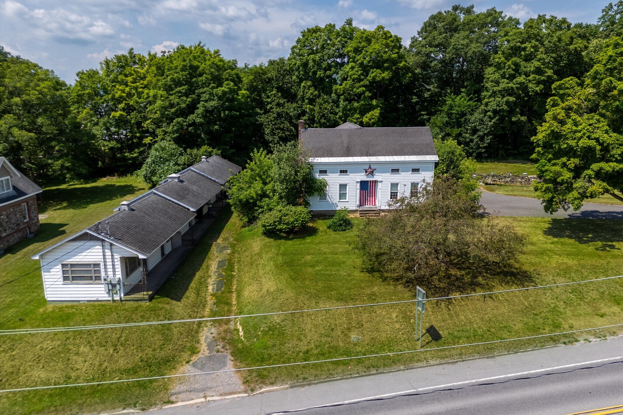 1053 Wicker St, Ticonderoga, NY à vendre Photo du bâtiment- Image 1 de 26