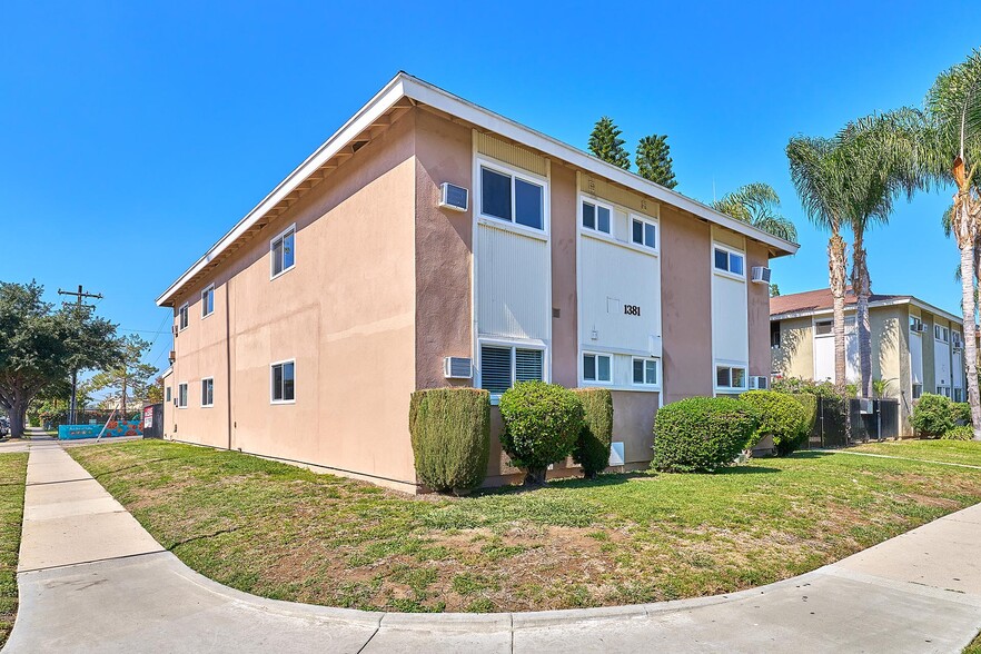 1381 Burwood St, La Habra, CA for sale - Building Photo - Image 2 of 73