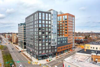 Plus de détails pour 233 Abbot Rd, East Lansing, MI - Commerce de détail à louer