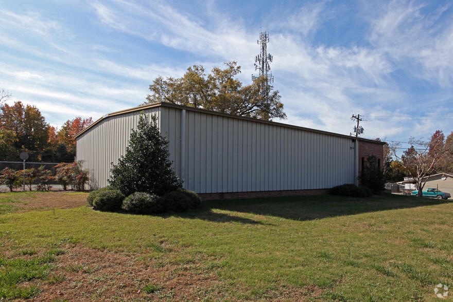 7608 Grier Rd, Charlotte, NC for sale - Building Photo - Image 2 of 2