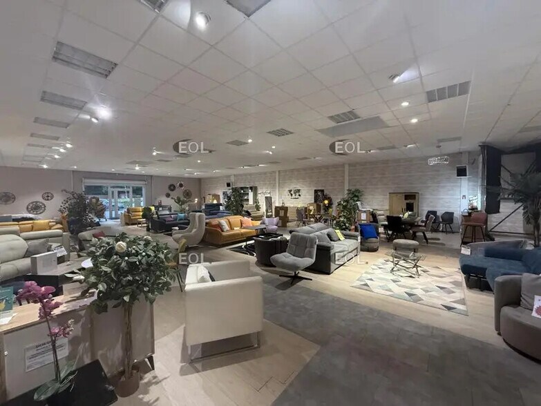 Flex in Coulommiers for sale - Interior Photo - Image 2 of 11