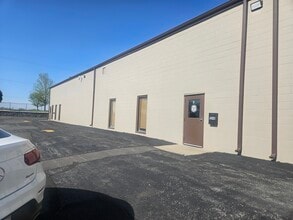 1236-1248 Royal Dr, Papillion, NE for lease Interior Photo- Image 2 of 4
