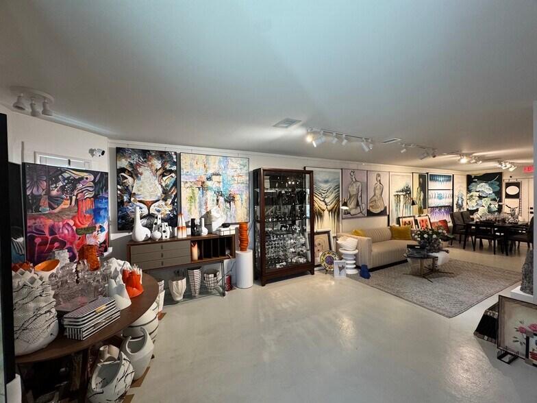 1113 N 9th Ave, Pensacola, FL à louer - Photo du bâtiment - Image 2 de 34