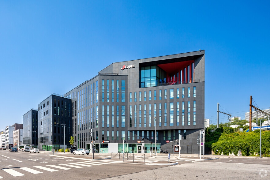 59 Rue De Saint-Cyr, Lyon for lease - Primary Photo - Image 1 of 2