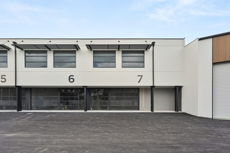 1-2 Wandarri Ct, CHELTENHAM for sale - Building Photo - Image 2 of 8