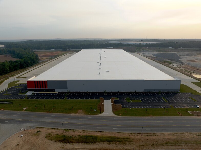 401 Logistics, Jackson, GA à louer - Photo du bâtiment - Image 2 de 6
