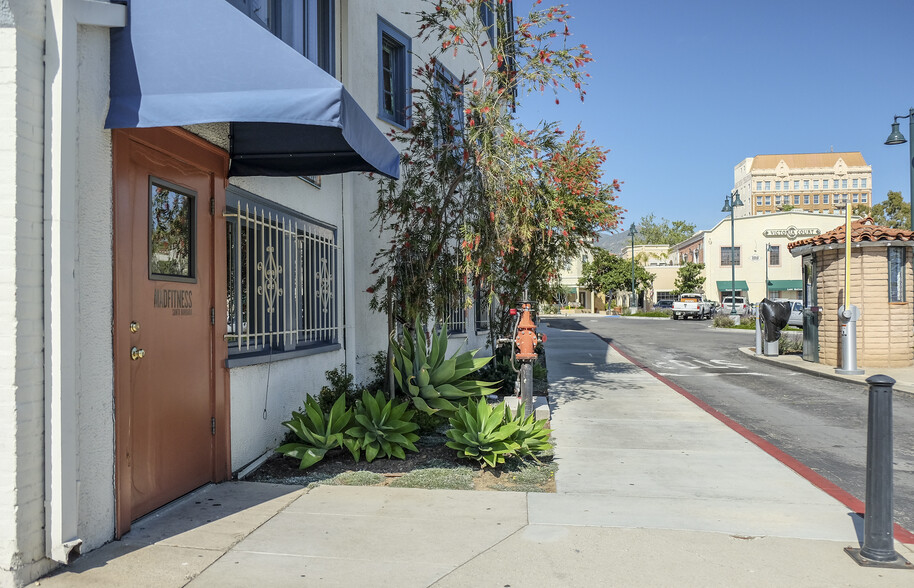 1236 Chapala St, Santa Barbara, CA à louer - Photo du bâtiment - Image 2 de 6