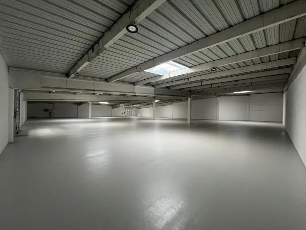 Industrial in Maurepas for sale Interior Photo- Image 1 of 14