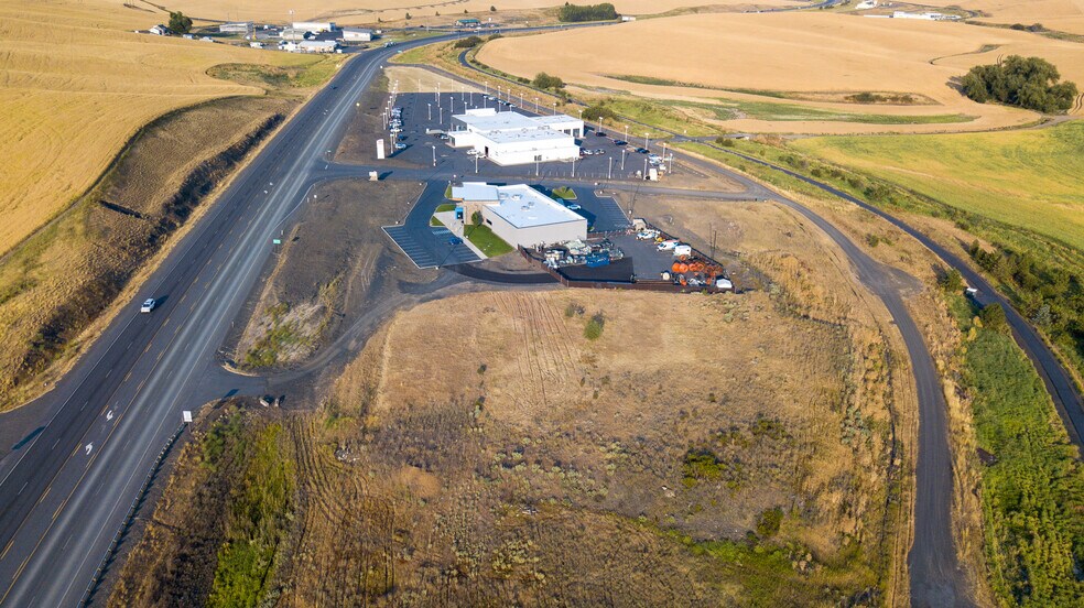 8681 Washington 270, Pullman, WA à louer - Photo du bâtiment - Image 2 de 4