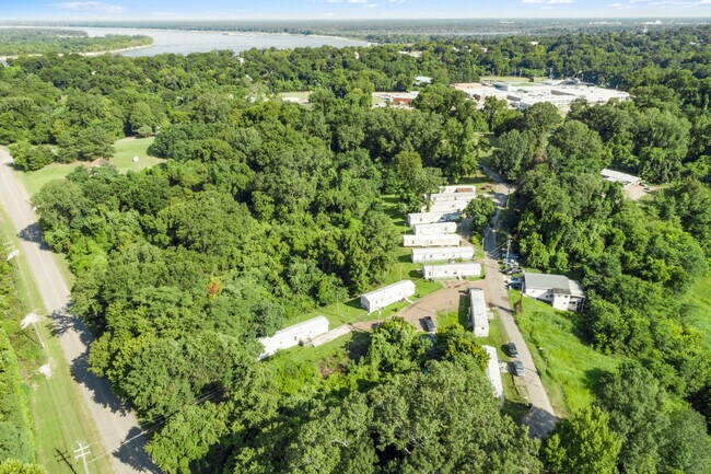 Plus de détails pour 81 Capri Dr, Vicksburg, MS - Multi-résidentiel à vendre